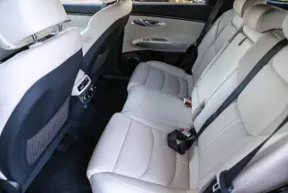 Genesis Electrificado GV70 2024 AWD Avanzado 4p SUV