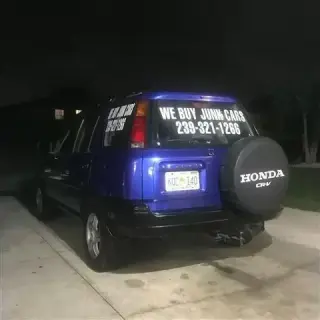 COMPRAMOS SU AUTO JUNK RÁPIDO!