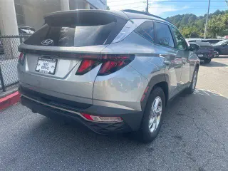 Hyundai TUCSON 2024 SEL SUV de 4 puertas