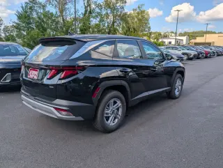 Hyundai TUCSON 2026 AWD SE 4dr SUV