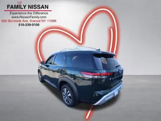 Nissan Pathfinder 2024 AWD SL 4dr SUV