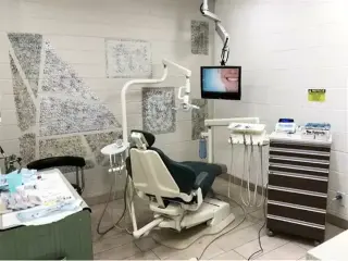 DENTISTA FAMILIAR Y COSMÉTICO