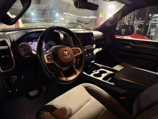 2023 Ram 1500 CREW CAB