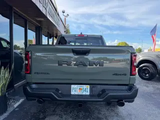 2026 Ram 1500 CREW CAB