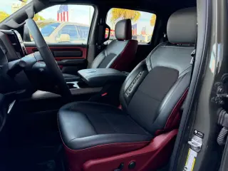 2026 Ram 1500 CREW CAB
