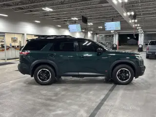 Nissan Pathfinder 2024 AWD Rock Creek 4dr SUV