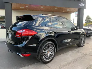 2013 Porsche CAYENNE