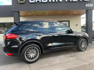2013 Porsche CAYENNE