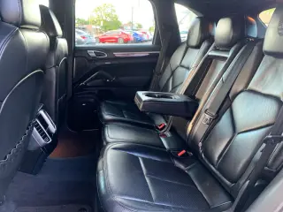 2013 Porsche CAYENNE