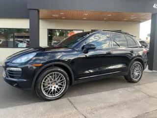 2013 Porsche CAYENNE