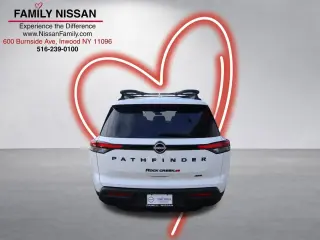 Nissan Pathfinder 2024 AWD Rock Creek 4dr SUV