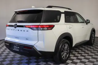 Nissan Pathfinder 2024 SV 4 SUV