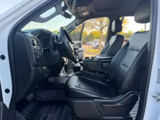 2019 Chevrolet SILVERADO 1500 CREW CAB