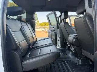 2019 Chevrolet SILVERADO 1500 CREW CAB
