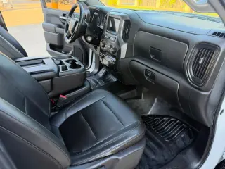 2019 Chevrolet SILVERADO 1500 CREW CAB
