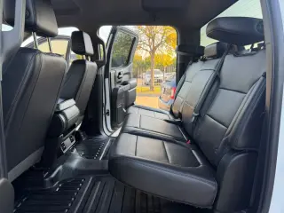 2019 Chevrolet SILVERADO 1500 CREW CAB