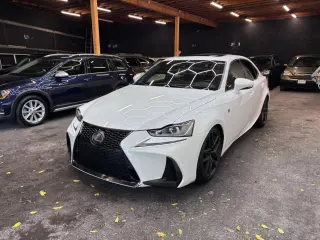 2018 LEXUS IS