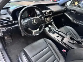 2018 LEXUS IS