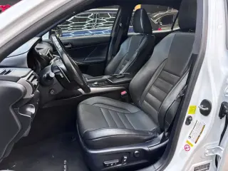 2018 LEXUS IS