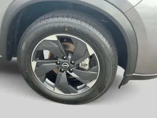 Nissan Rogue 2025 Tracción Total (AWD) SV de 4 puertas tipo Crossover