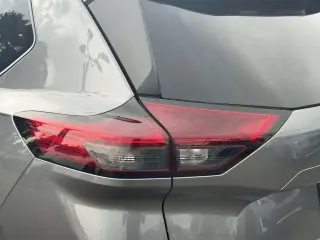 Nissan Rogue 2025 Tracción Total (AWD) SV de 4 puertas tipo Crossover