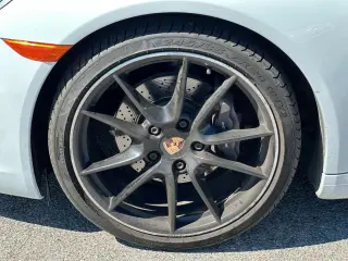 2015 PORSCHE 911