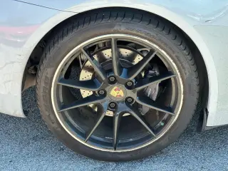 2015 PORSCHE 911