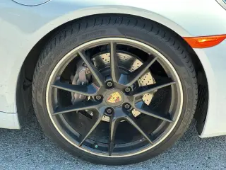2015 PORSCHE 911