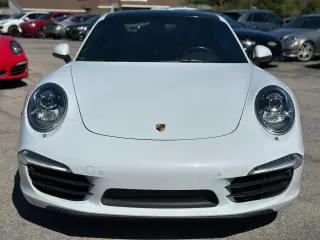 2015 PORSCHE 911