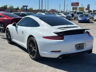 2015 PORSCHE 911
