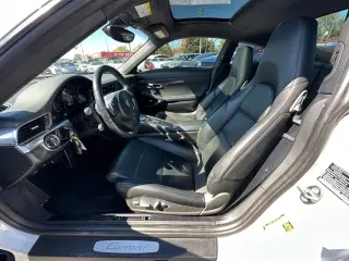 2015 PORSCHE 911
