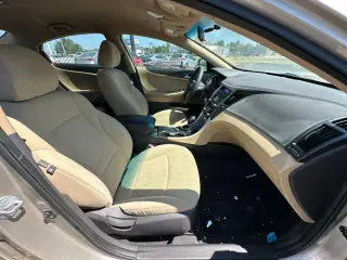 2011 HYUNDAI SONATA