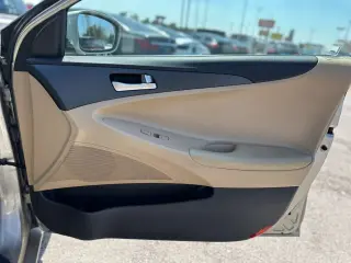 2011 HYUNDAI SONATA