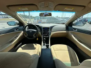 2011 HYUNDAI SONATA