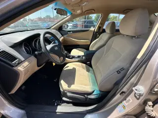 2011 HYUNDAI SONATA