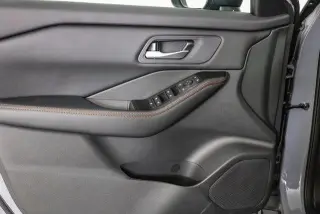 Nissan Rogue 2025 AWD SV 4 puertas Crossover