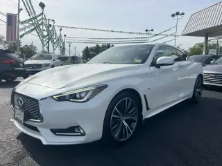 2017 INFINITI Q60