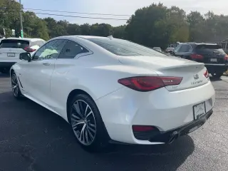 2017 INFINITI Q60