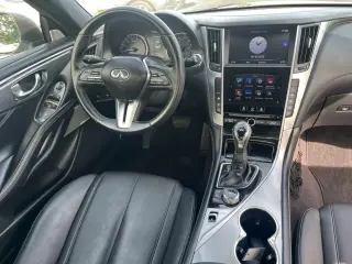 2017 INFINITI Q60
