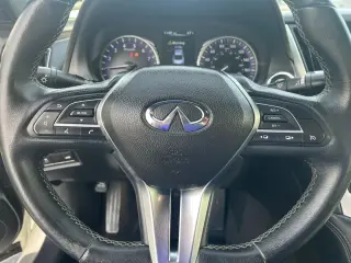 2017 INFINITI Q60