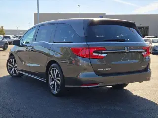 Honda Odyssey 2023 Touring 4p Mini-Van