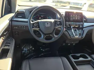 Honda Odyssey 2023 Touring 4p Mini-Van