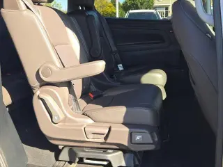 Honda Odyssey 2023 Touring 4p Mini-Van