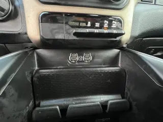 2021 RAM 1500 Laramie 4x4 Crew Cab 5'7" Box