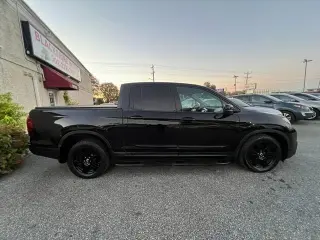2017 Honda Ridgeline Black Edition 4x4 Crew Cab 5.3' Bed