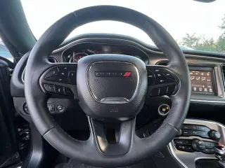 2019 Dodge Challenger SXT RWD