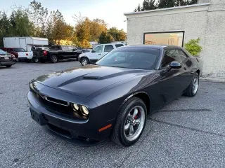 2019 Dodge Challenger SXT RWD