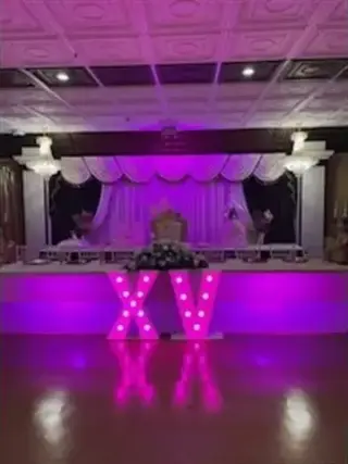 SALON REAL