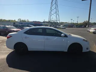 2017 Toyota Corolla L CVT (Natl)