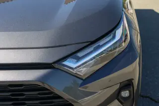 Toyota RAV4 Hybrid 2022 4x4 XLE Premium 4p SUV